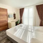Dream Town Hotel&restaurant Hotel 3*