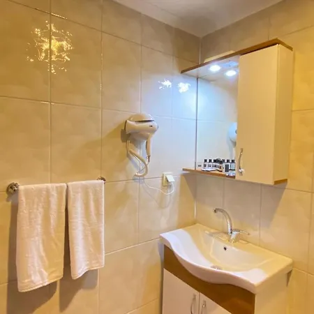 فندق Dream Town Hotel&restaurant 3*