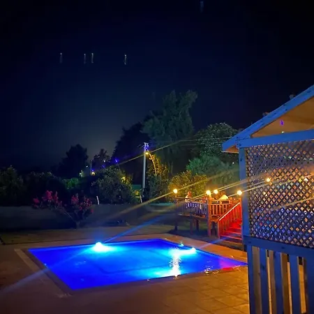 Dream Town Hotel&restaurant فندق