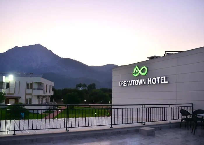 Dream Town Hotel&restaurant Κεμέρ