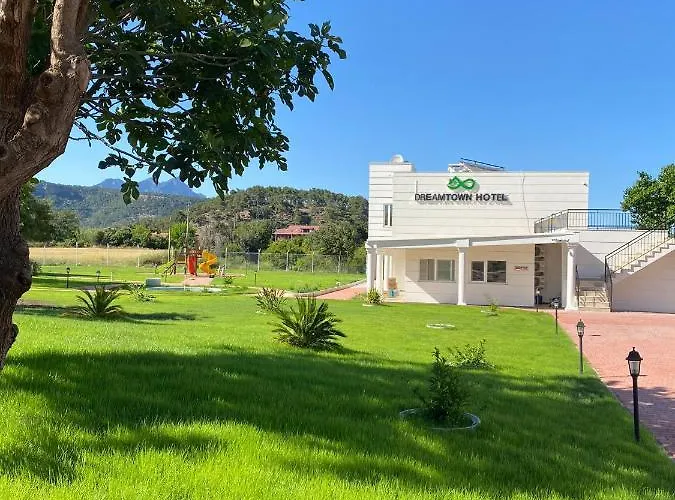 Dream Town Hotel&restaurant Ξενοδοχείο Κεμέρ