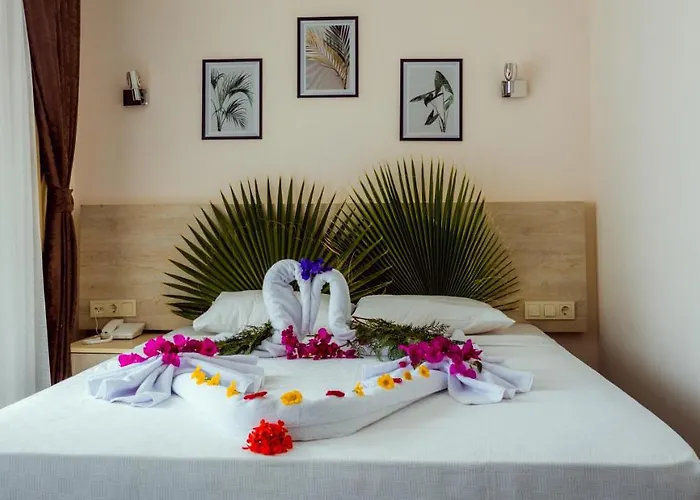 Dream Town Hotel&restaurant 3*