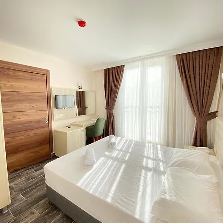 Dream Town Hotel&restaurant Hotell