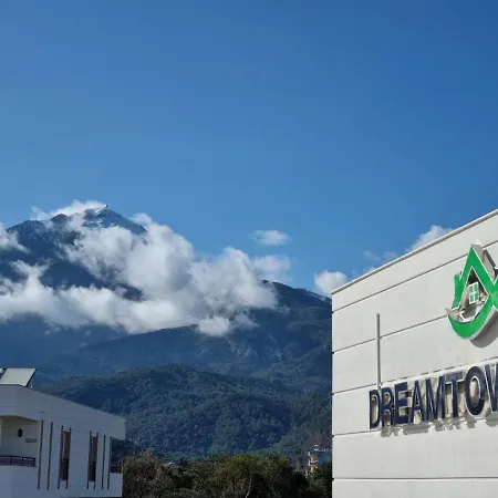 Hotel Dream Town Hotel&restaurant 3*